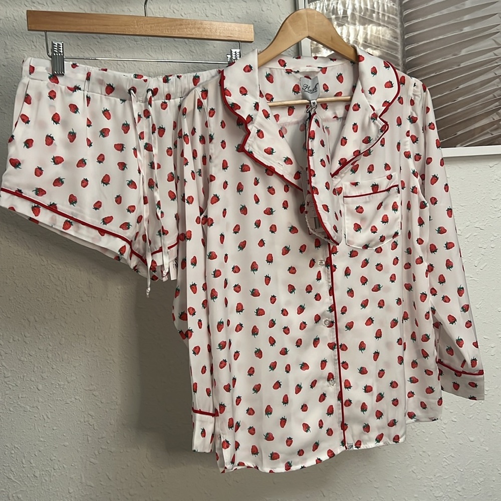 Revolve Plush Strawberry Faux Silk Pajama Set in White & Red NWT - Picture 4 of 10
